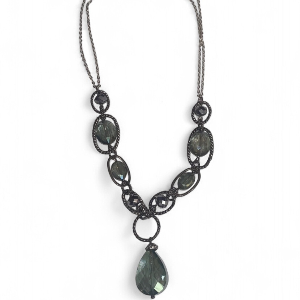 Elegant Black and Silver Necklace